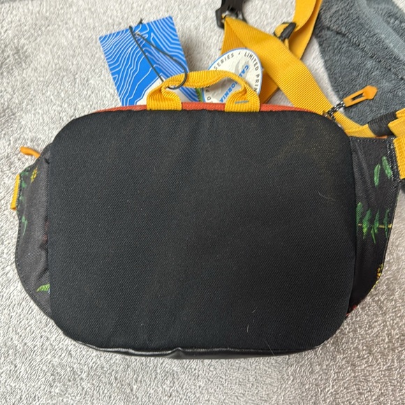 Eagle Creek waist pack - Picture 3 of 5